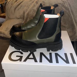 GANNI Calf Leather Low Chelsea Boot